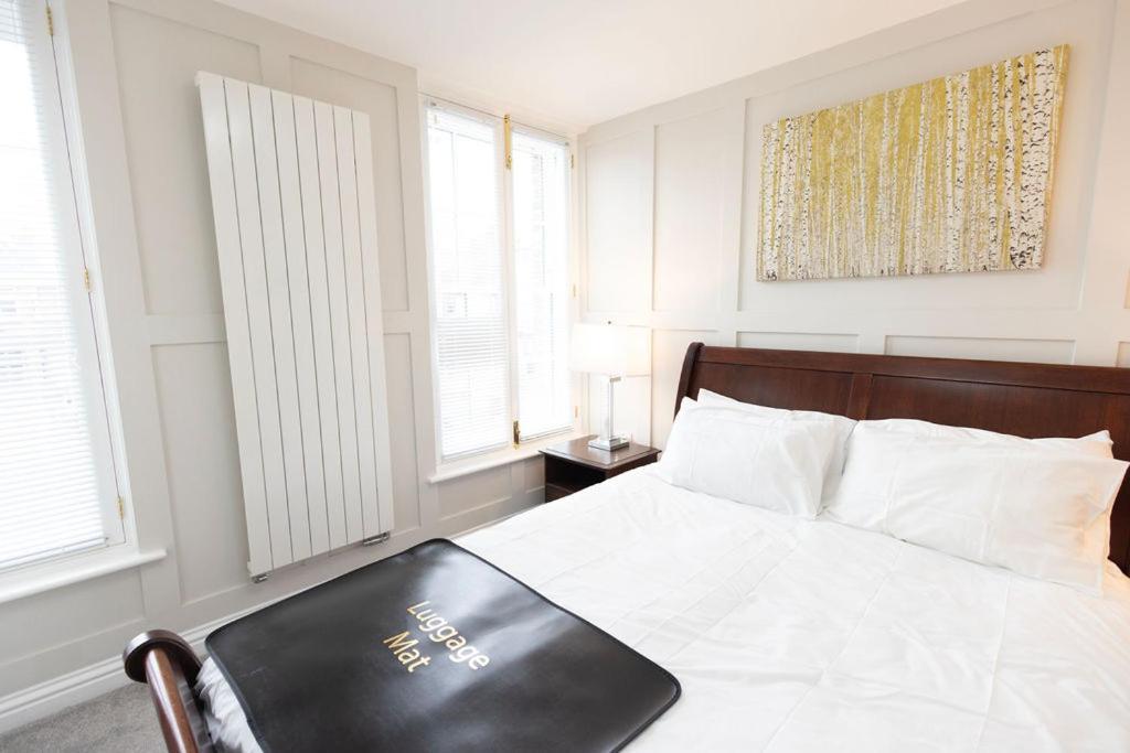 Harper Luxe Serviced Apartments ダンスタブル エクステリア 写真