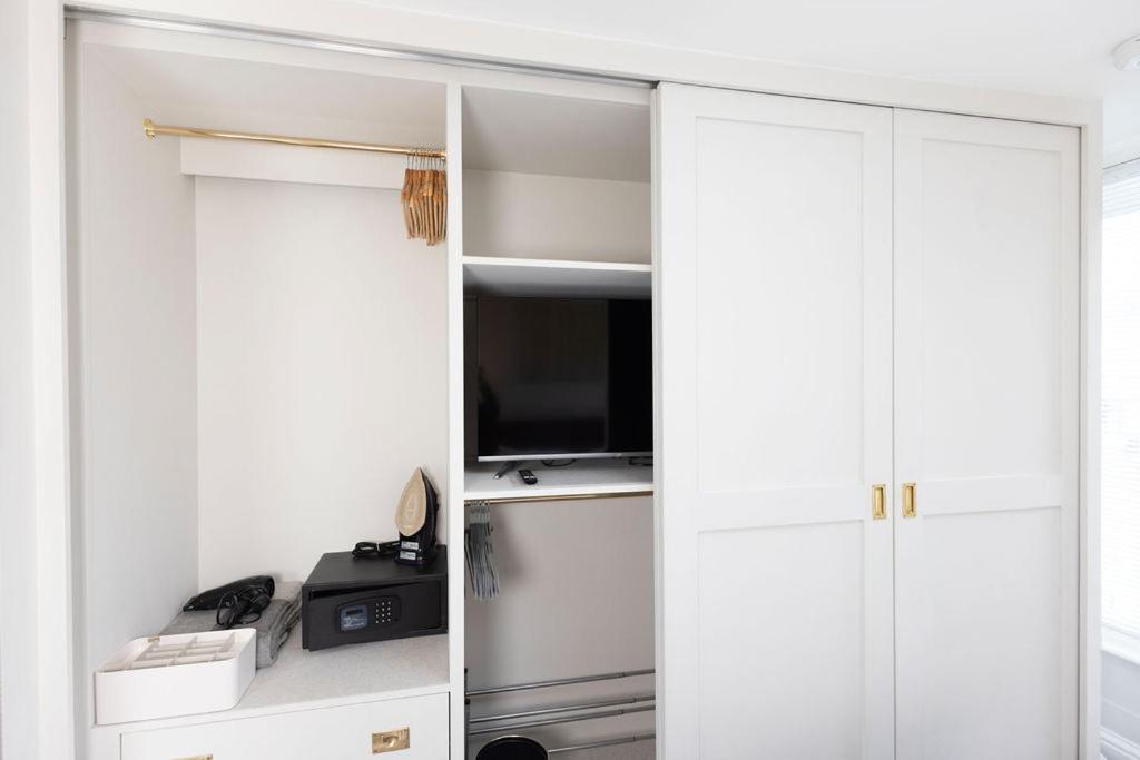 Harper Luxe Serviced Apartments ダンスタブル エクステリア 写真