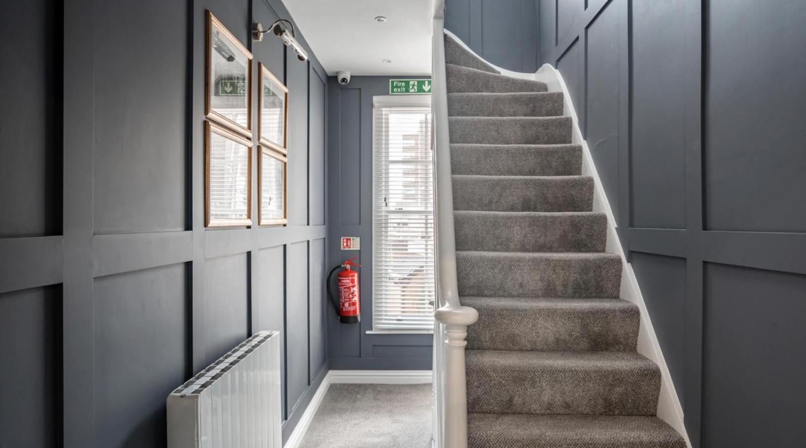 Harper Luxe Serviced Apartments ダンスタブル エクステリア 写真